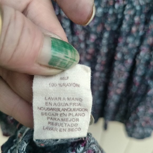 Hem & thread top - Picture 6 of 6